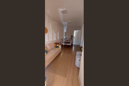 Sala de casa de condomínio para alugar com 3 quartos, 74m² em Jardim Karaíba, Uberlândia
