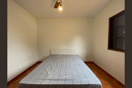 Casa à venda com 200m², 3 quartos e 2 vagas Casa à venda com 200m², 3 quartos e 2 vagasQuarto 1