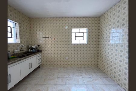 Casa à venda com 200m², 3 quartos e 2 vagas Casa à venda com 200m², 3 quartos e 2 vagasCozinha