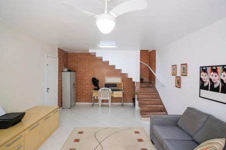 Casa à venda com 250m², 3 quartos e 4 vagasEscritório