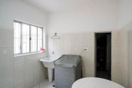 Casa à venda com 250m², 3 quartos e 4 vagasÁrea de Serviço