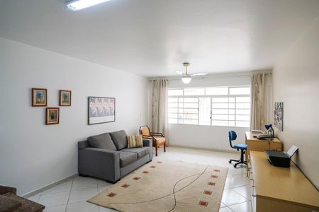 Casa à venda com 250m², 3 quartos e 4 vagasEscritório