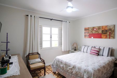 Casa à venda com 250m², 3 quartos e 4 vagasSuíte