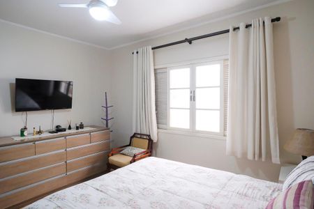 Casa à venda com 250m², 3 quartos e 4 vagasSuíte