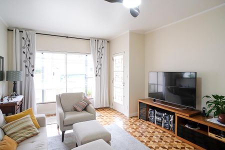 Casa à venda com 250m², 3 quartos e 4 vagasSala