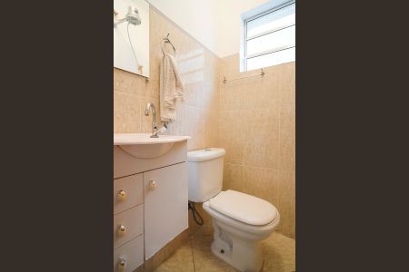 Casa à venda com 250m², 3 quartos e 4 vagasBanheiro de Serviço