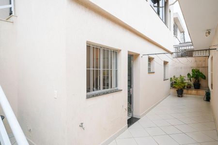 Casa à venda com 250m², 3 quartos e 4 vagasQuintal