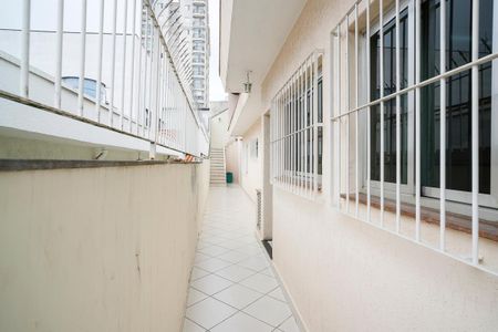 Casa à venda com 250m², 3 quartos e 4 vagasCorredor