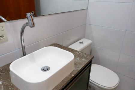 Casa de condomínio à venda com 92m², 3 quartos e 2 vagas Casa de condomínio à venda com 92m², 3 quartos e 2 vagasBanheiro da Suíte