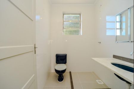 Apartamento à venda com 68m², 3 quartos e sem vaga Apartamento à venda com 68m², 3 quartos e sem vagaBanheiro Social