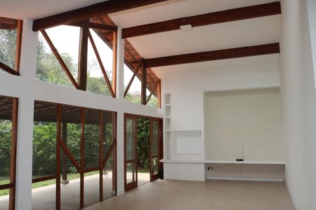 Casa de condomínio para alugar com 500m², 4 quartos e 2 vagasSala