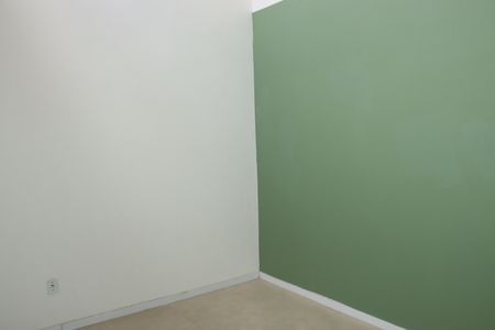 Sala de casa de condomínio para alugar com 4 quartos, 500m² em Parque Silvino Pereira, Cotia