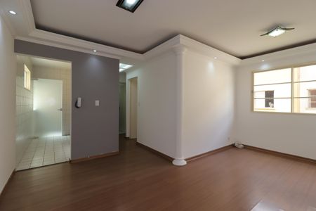 Sala de apartamento para alugar com 2 quartos, 53m² em Jardim Santo André, Santo André