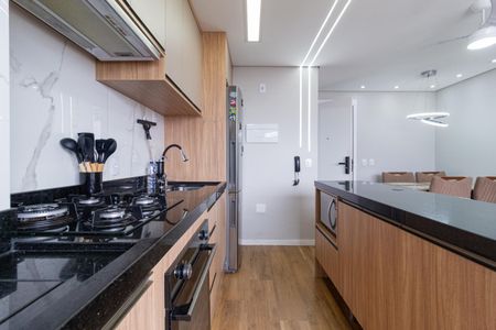 Apartamento à venda com 57m², 3 quartos e 1 vaga Apartamento à venda com 57m², 3 quartos e 1 vagaCozinha e área de serviço