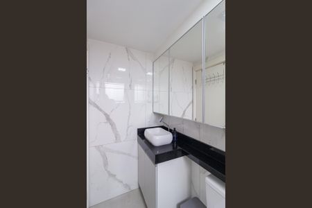 Apartamento à venda com 57m², 3 quartos e 1 vaga Apartamento à venda com 57m², 3 quartos e 1 vagaBanheiro