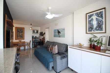 Sala de apartamento à venda com 2 quartos, 79m² em Barra Olímpica, Rio de Janeiro