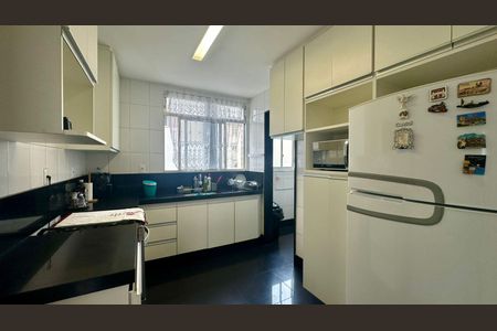 Apartamento à venda com 75m², 2 quartos e 2 vagasCozinha