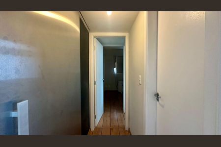 Apartamento à venda com 75m², 2 quartos e 2 vagasCorredor