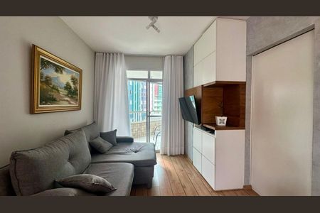 Apartamento à venda com 75m², 2 quartos e 2 vagasSala