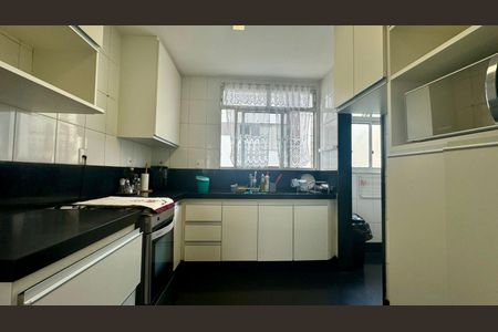 Apartamento à venda com 75m², 2 quartos e 2 vagasCozinha