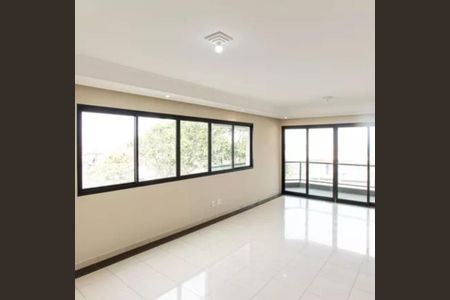 Apartamento à venda com 135m², 3 quartos e 3 vagasFoto 01
