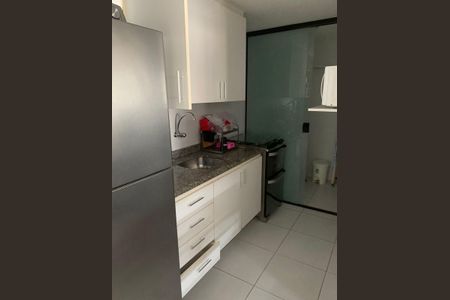 Cozinha de apartamento para alugar com 1 quarto, 45m² em Pituba, Salvador
