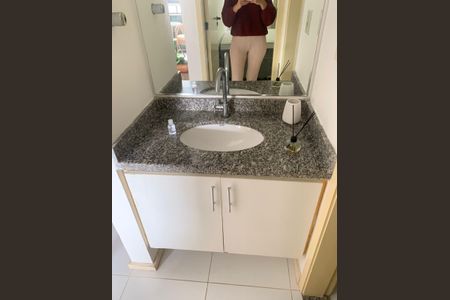 Banheiro de apartamento para alugar com 1 quarto, 45m² em Pituba, Salvador