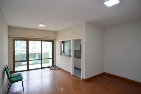 Sala de apartamento para alugar com 1 quarto, 70m² em Barra da Tijuca, Rio de Janeiro