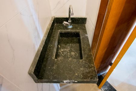 Apartamento à venda com 59m², 2 quartos e 1 vaga Apartamento à venda com 59m², 2 quartos e 1 vagaBanheiro