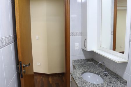 Apartamento à venda com 146m², 2 quartos e 2 vagasBanheiro 