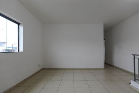 Sala de casa para alugar com 3 quartos, 110m² em Vila Nova Cintra, Mogi das Cruzes