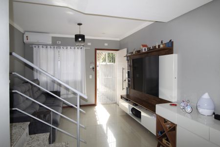 Sala de casa à venda com 2 quartos, 70m² em Jardim Dona Leopoldina, Porto Alegre