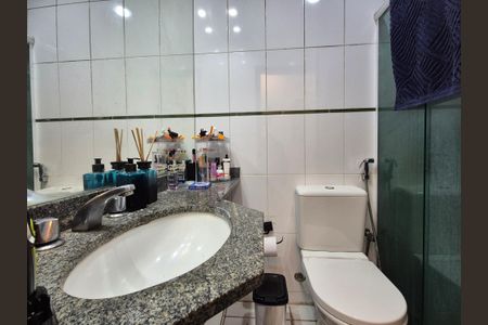 Apartamento à venda com 87m², 3 quartos e 2 vagas Apartamento à venda com 87m², 3 quartos e 2 vagasBanheiro Social