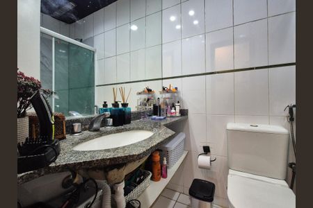 Apartamento à venda com 87m², 3 quartos e 2 vagas Apartamento à venda com 87m², 3 quartos e 2 vagasBanheiro Social