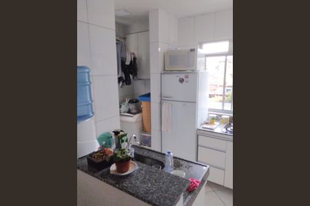 Cozinha de apartamento à venda com 2 quartos, 50m² em Vila Darci Vargas, Belo Horizonte