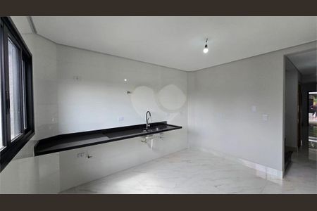 Casa à venda com 165m², 3 quartos e 2 vagas