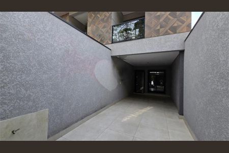 Casa à venda com 158m², 3 quartos e 2 vagas