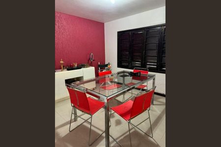 Casa à venda com 4 quartos, 234m² em Piratininga, Niterói