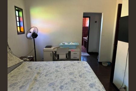 Casa à venda com 4 quartos, 234m² em Piratininga, Niterói