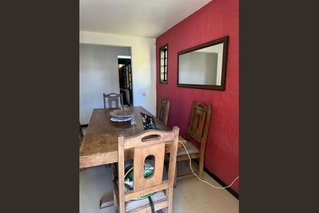 Casa à venda com 4 quartos, 234m² em Piratininga, Niterói