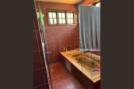 Casa à venda com 4 quartos, 234m² em Piratininga, Niterói