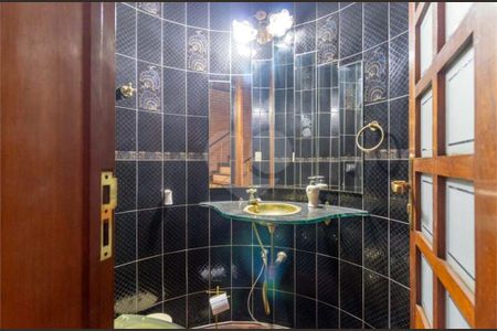 Casa à venda com 4 quartos, 365m² em Jardim Luzitania, São Paulo