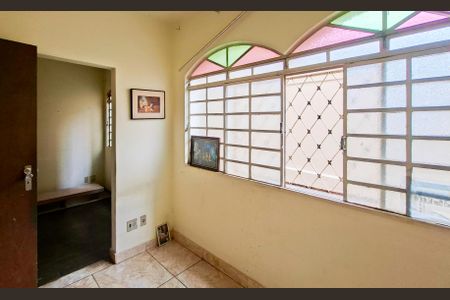 Casa à venda com 229m², 7 quartos e 4 vagas Casa à venda com 229m², 7 quartos e 4 vagasQuarto 5