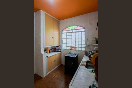 Casa à venda com 229m², 7 quartos e 4 vagas Casa à venda com 229m², 7 quartos e 4 vagasCozinha