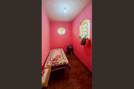 Casa à venda com 229m², 7 quartos e 4 vagas Casa à venda com 229m², 7 quartos e 4 vagasQuarto 4