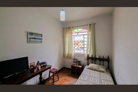 Casa à venda com 229m², 7 quartos e 4 vagas Casa à venda com 229m², 7 quartos e 4 vagasQuarto 3