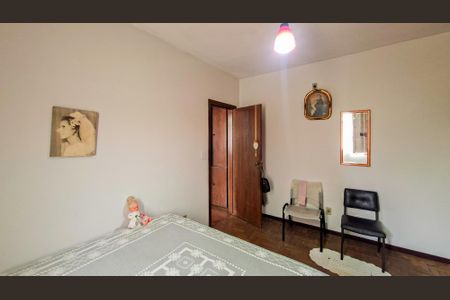 Casa à venda com 229m², 7 quartos e 4 vagas Casa à venda com 229m², 7 quartos e 4 vagasSuíte