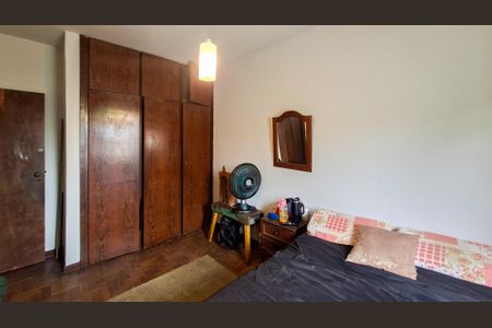 Casa à venda com 229m², 7 quartos e 4 vagas Casa à venda com 229m², 7 quartos e 4 vagasQuarto 2