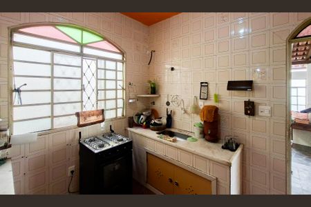 Casa à venda com 229m², 7 quartos e 4 vagas Casa à venda com 229m², 7 quartos e 4 vagasCozinha