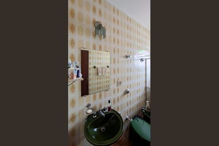 Casa à venda com 229m², 7 quartos e 4 vagas Casa à venda com 229m², 7 quartos e 4 vagasBanheiro 1